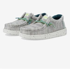 Toddler white and green hey dudes